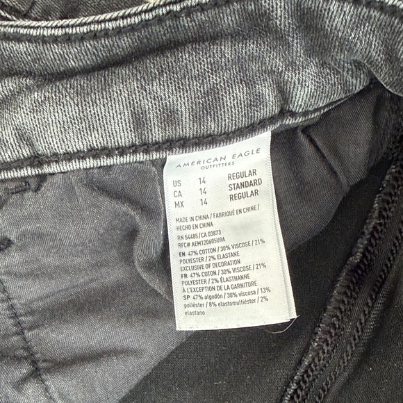 American Eagle Outfitters Black Distressed Skinny Jeans - Picture 2 of 5